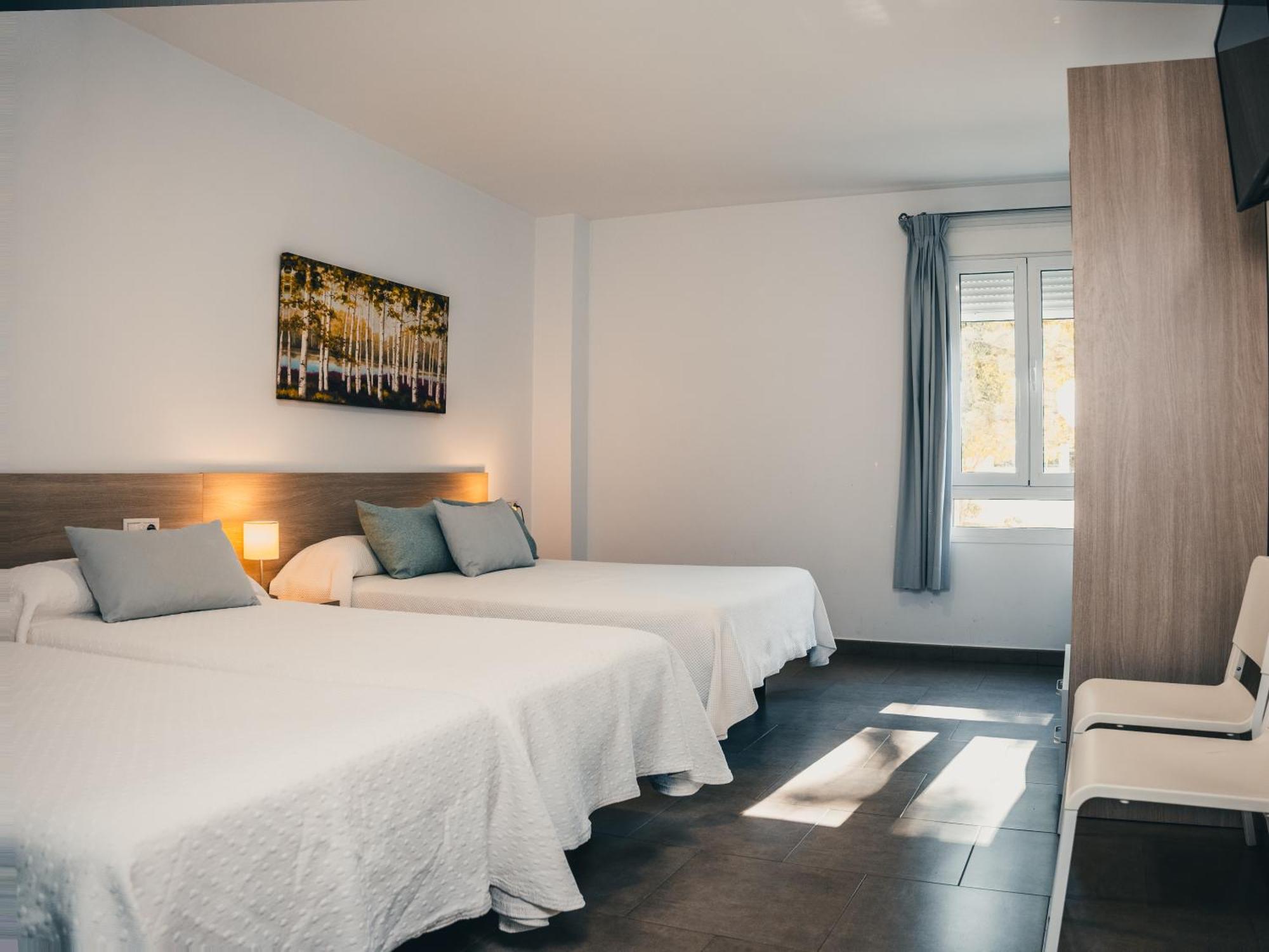 Hostal Delia อะโลรา ภายนอก รูปภาพ