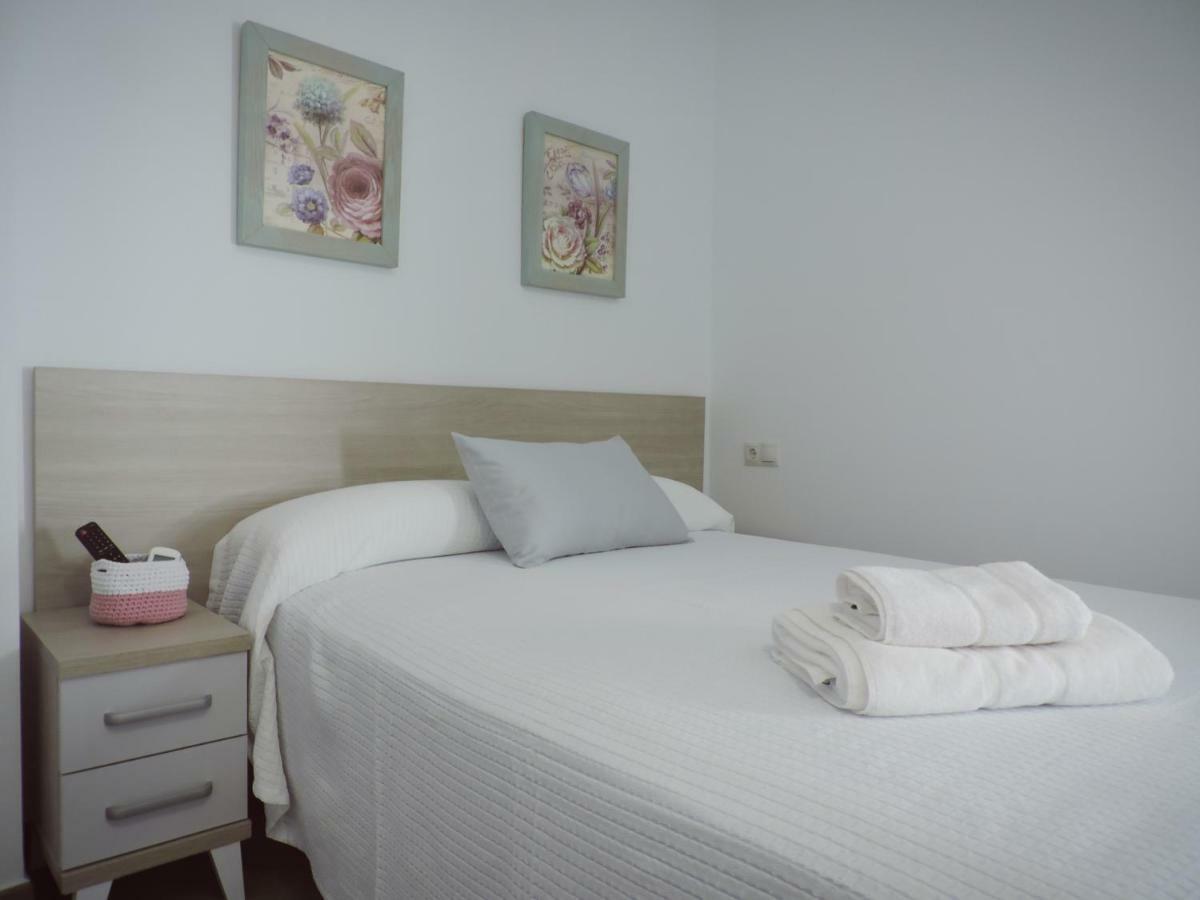 Hostal Delia อะโลรา ภายนอก รูปภาพ