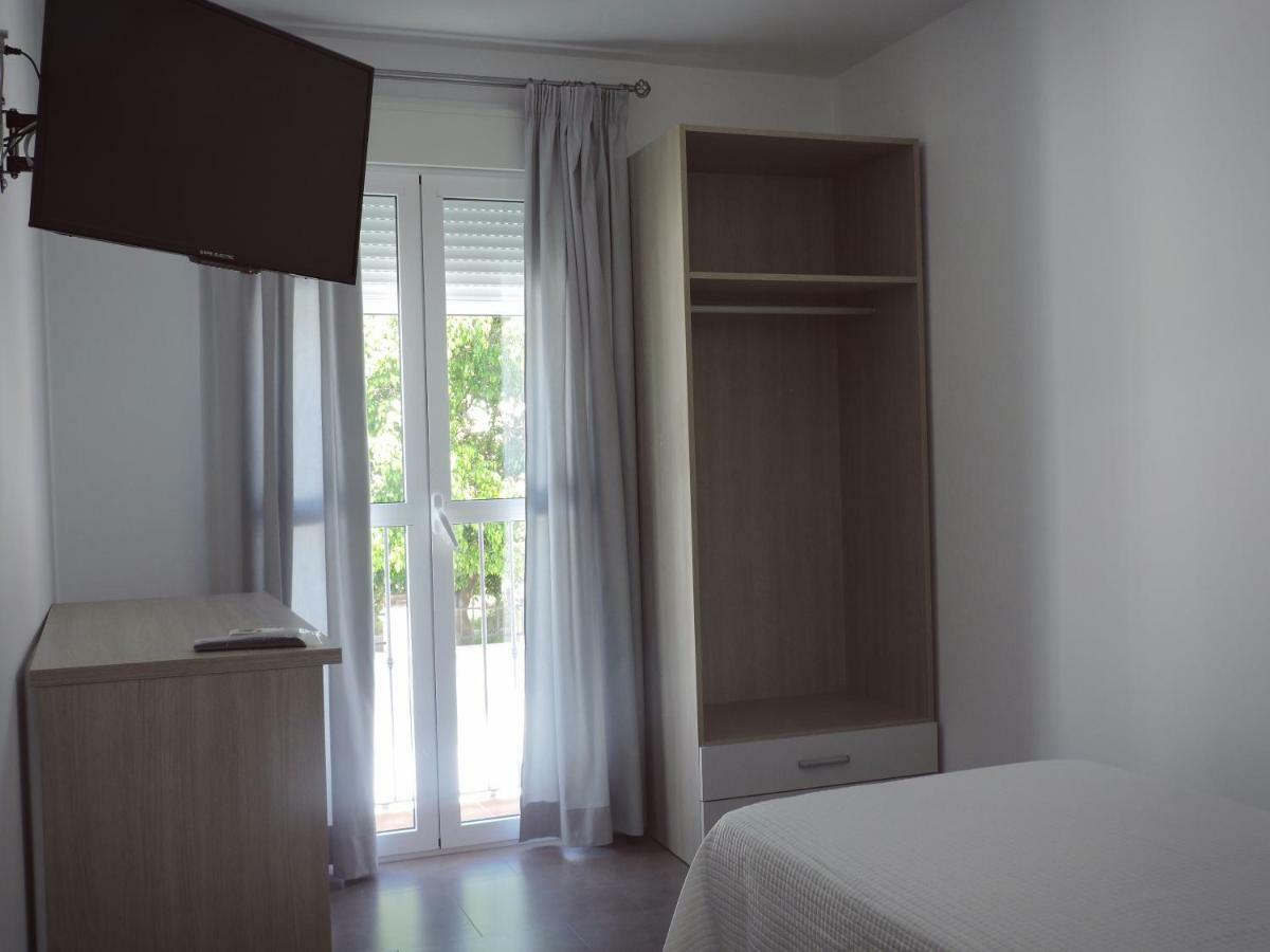 Hostal Delia อะโลรา ภายนอก รูปภาพ