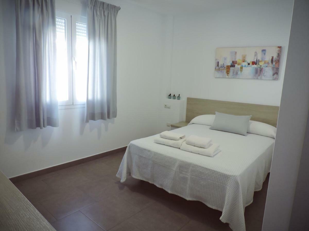 Hostal Delia อะโลรา ภายนอก รูปภาพ
